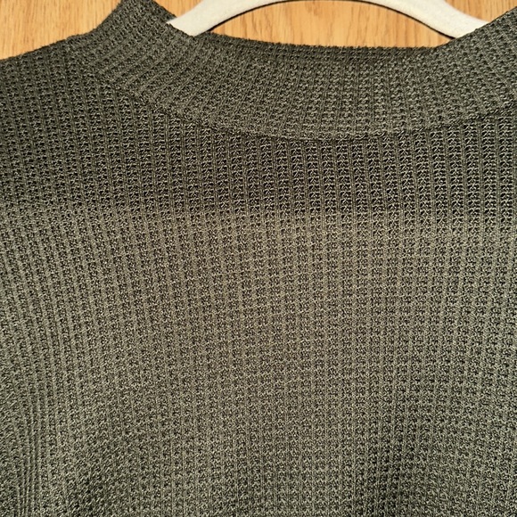 Olive green waffle knit crop top - Picture 2 of 3